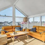 Stunning In With Kitchen Vakantiehuis