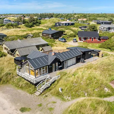 Stunning In With Kitchen Semesterbostad