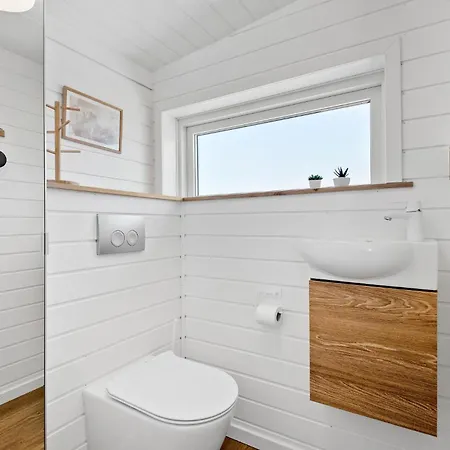 Stunning In With Kitchen Semesterbostad *