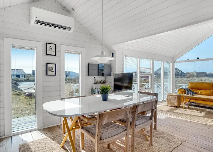 Stunning In With Kitchen *