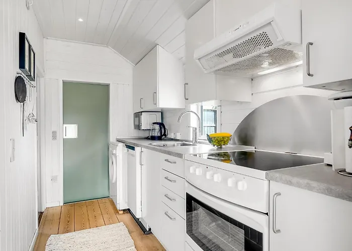 Stunning In With Kitchen Fanø